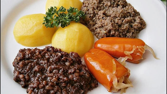 Prejt na škvarkách,se zelím a bramborem
