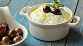 Řecké menu - gyros, tzatziki, řecký salát, pita