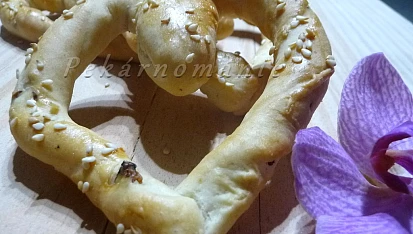 Slaninové křupavé tyčky