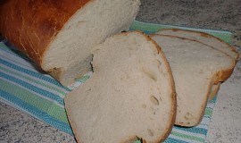 Toustový chleba ze zakysané smetany