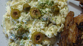 Vajíčkový salát s olivami a kapary