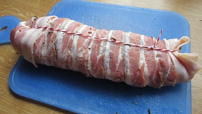 Vepřová panenka pečená ve slaninovém kabátku