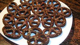 Alsaské čokoládovo-kávové bretzels