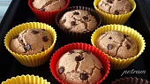 Arašídovo-čokoládové muffiny bez lepku, mléka a vajec