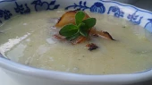 Bramborovo-celerová polévka se smetanou