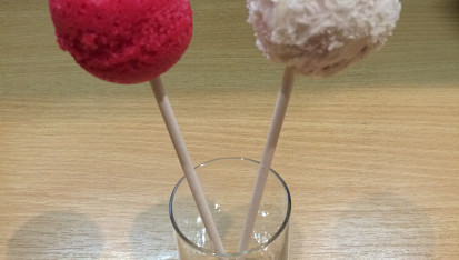 Cakepops (lízátkové dorty)
