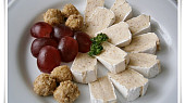 Camembert s chutnou sýrovo - ořechovou náplní (Camembert s chutnou sýrovo ořechovou náplní)
