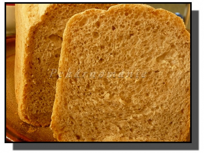 Chleba chlebovič z domácí pekárny