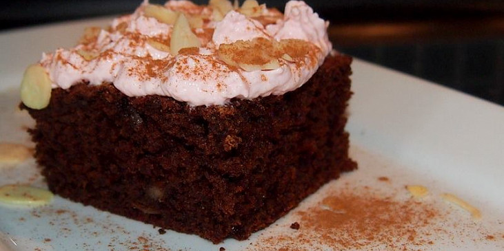 Čokoládový koláč s červenou řepou