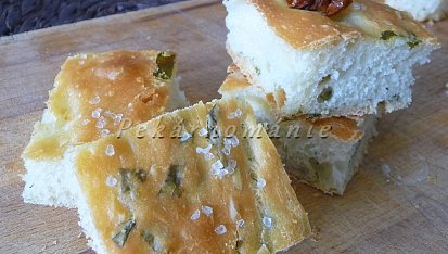 Focaccia s medvědím česnekem
