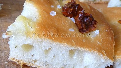 Focaccia s medvědím česnekem