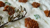 Focaccia s medvědím česnekem