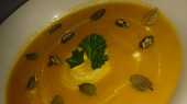 Krémová polévka z pečené mrkve a zázvoru