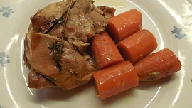 Krůtí "blaho v hubě" na mrkvi s javorovým sirupem