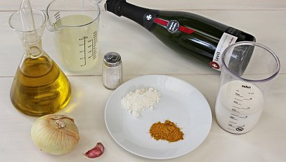 Kuřecí kari kuličky s omáčkou ze sektu, suroviny omáčka