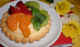Ovocné koláčky s likérovým pudinkem