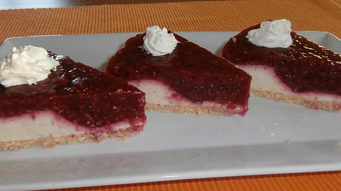 Ovocný dort se Šmakounem