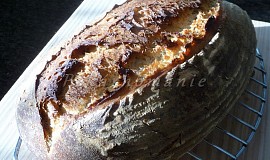Pšenično-žitný chleba s černým pivem