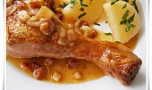 Uzená kuřecí stehna na slanině v papiňáku, Detail šťávy