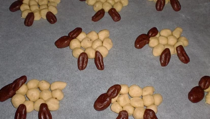 Velikonoční mandlové sušenky, Před upečením