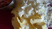 Americké "pirožky" z tvarohového těsta se šunkou