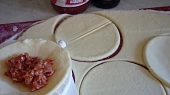 Americké "pirožky" z tvarohového těsta se šunkou