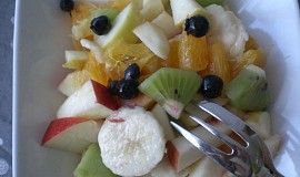 Barevný ovocný salát
