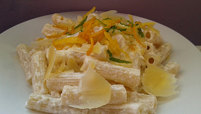 Citronové penne s parmazánem