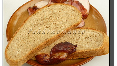 Grilovací chleba s bramborem a syrovátkou
