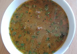 Gulášová polévka s rajčaty