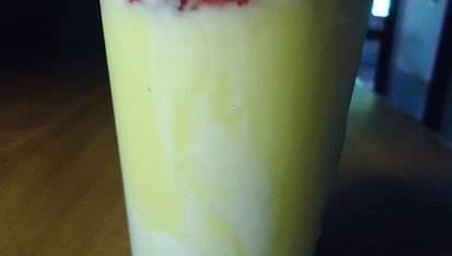 Jogurtovy pohár s lemon curdom