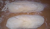 Kynuté houskové knedlíky v páře (knedlíky před vařením v páře)