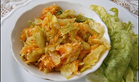 Osvěžující zeleninový salát s balzamikovým krémem