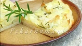 Pizza s bramborovou náplní
