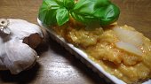 Rajčatovo - lilkový dip