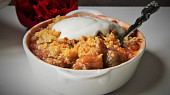 Rebarborový voňavý crumble