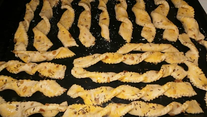 Škvarkové Terčiny tyčinky, před pečením