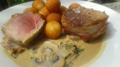 Steak z panenky s žampionovou omáčkou