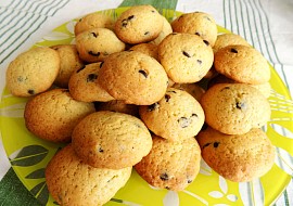 Sušenky s kousky čokolády (cookies)