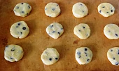 Sušenky s kousky čokolády (cookies)