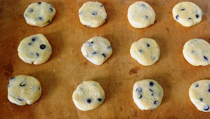 Sušenky s kousky čokolády (cookies)
