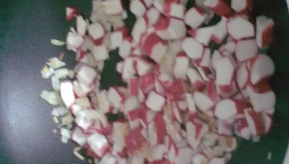 Těstoviny s krabími tyčinkami, Těstoviny s krabími tyčinkami