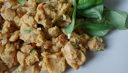 Veganská „míchaná vajíčka“ bez vajec