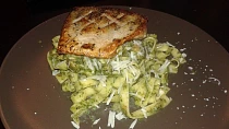 Bazalkové tagliatelle s candátem