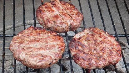 Cheeseburger na grilu, Cheeseburger na grilu