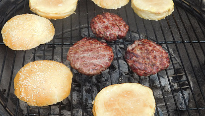 Cheeseburger na grilu, Cheeseburger na grilu