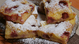 Jahodová buchta hrnková rychlá