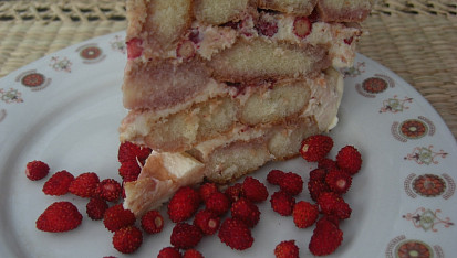 Jahodové tiramisu, I jako dortík je famózní :)