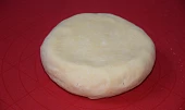 Křehký třešňový koláč s krémem, Těsto dáme vychladit
