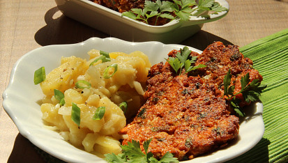 Květákové tandoori placičky s kuřecím masem